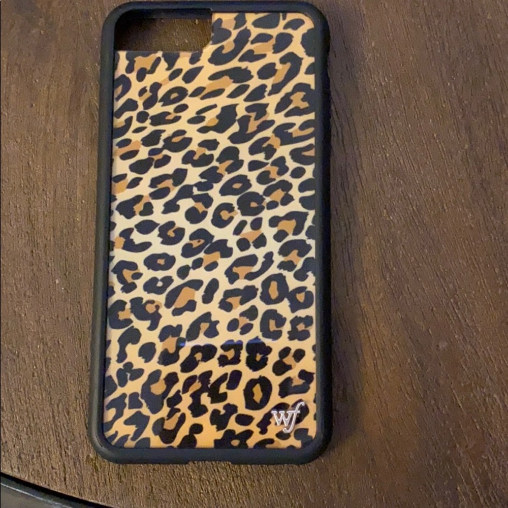 Iphone 8 Plus Leopard Print Wildflowe case.
